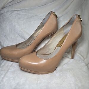 Michael Kors Nude Leather Platform Pumps – Size 8M | Classic Heel